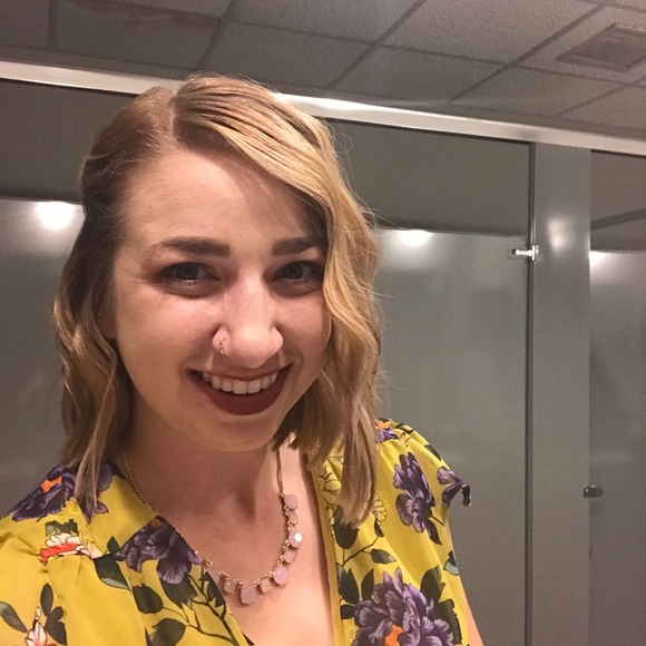 Meet your Posher, Alli - Picture 3 of 3